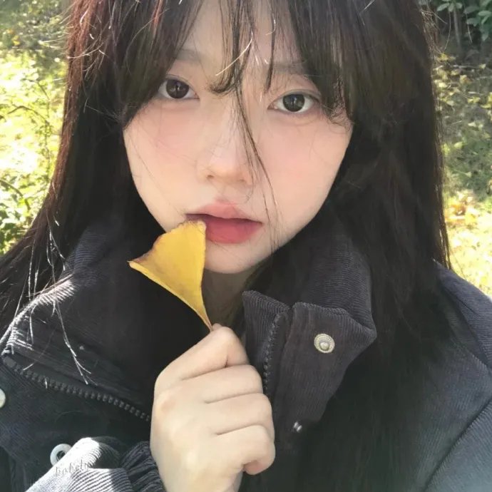 完蛋，我被她们包围了